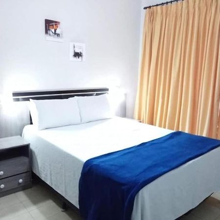Apartamento Familia A 10 Mim Da Praia Do Forte Em Cabo Frio Exterior foto